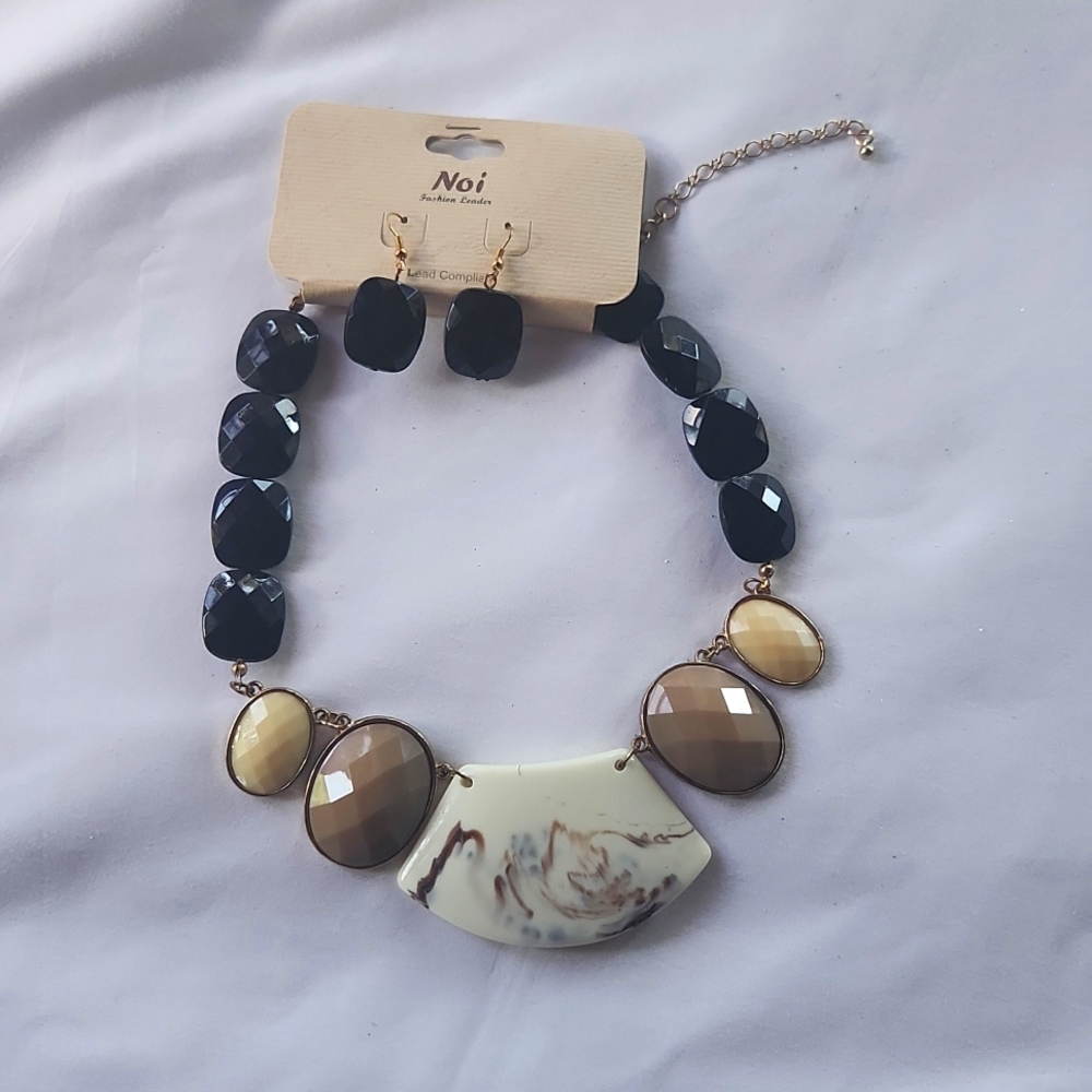 NWT Jewelry Set